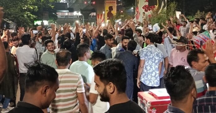 ‘তুমিও জানো আমিও জানি, সাদিক কায়েম বাংলাদেশি’ স্লোগান শিবিরের