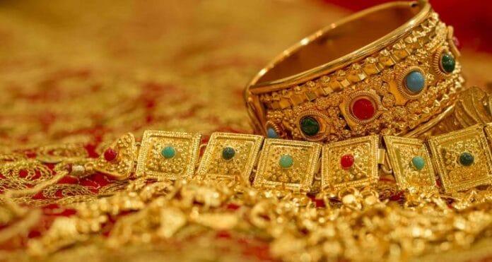 দেশের বাজারে স্বর্ণের দাম কমলো - বাজুস ঘোষিত ২২ ক্যারেট সোনার নতুন মূল্য